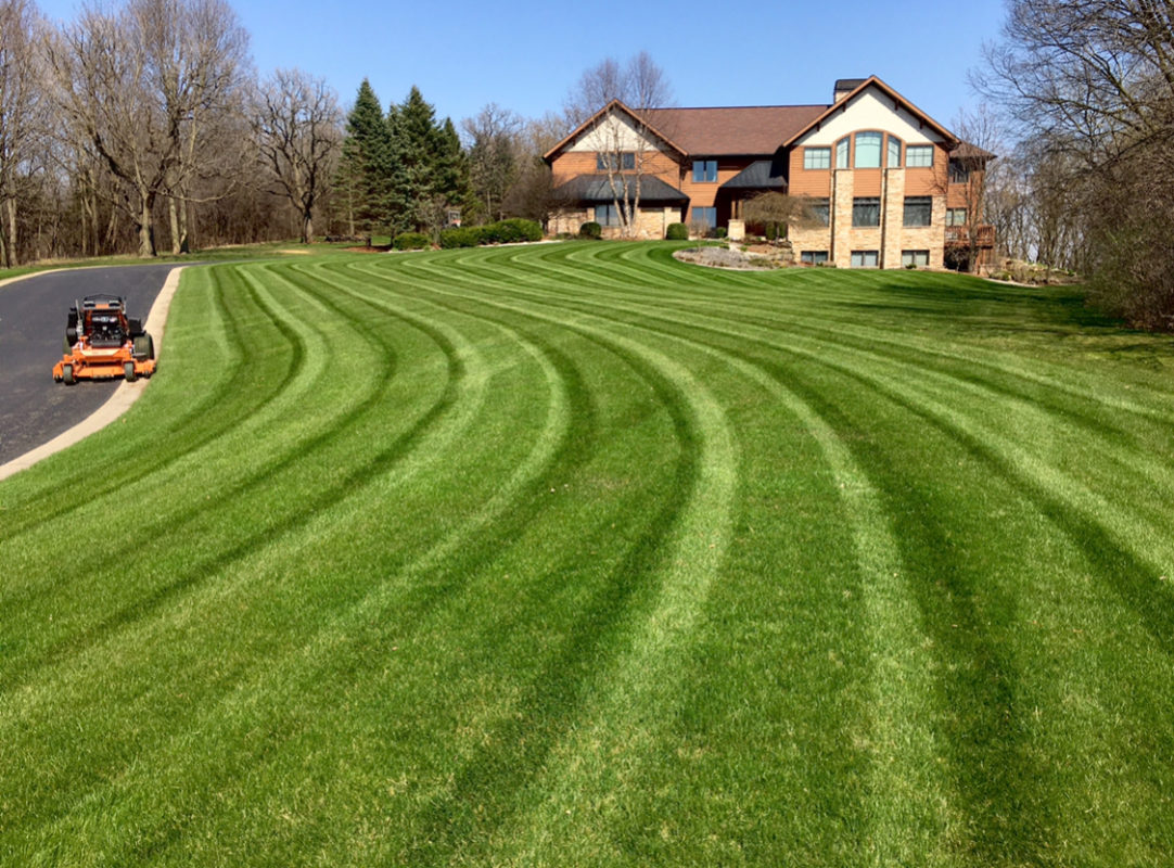 laufenberg lawn care and lawn mowing